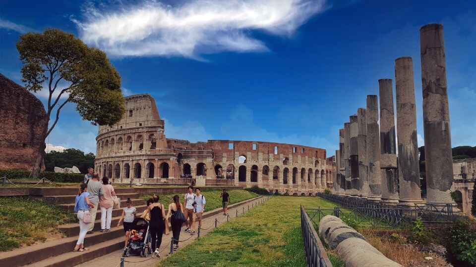 Rome: Guided Tour of the Colosseum