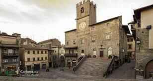 Cortona city square on a cloudy day