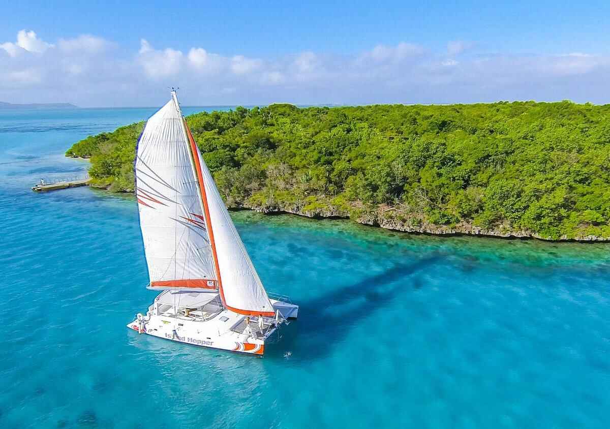 Santorini: Luxury Catamaran Day Trip